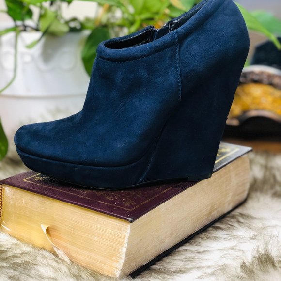 Trouve Blue Suede Platform Wedge Booties size 6 - Picture 4 of 13